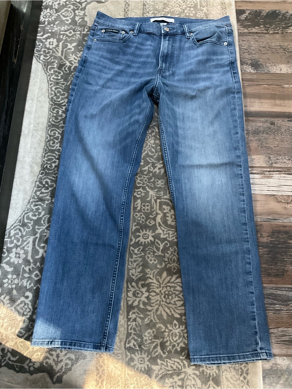Calvin Klein Jeans Straight Leg Denim — Light/Medium Blue Wash 34 x 30